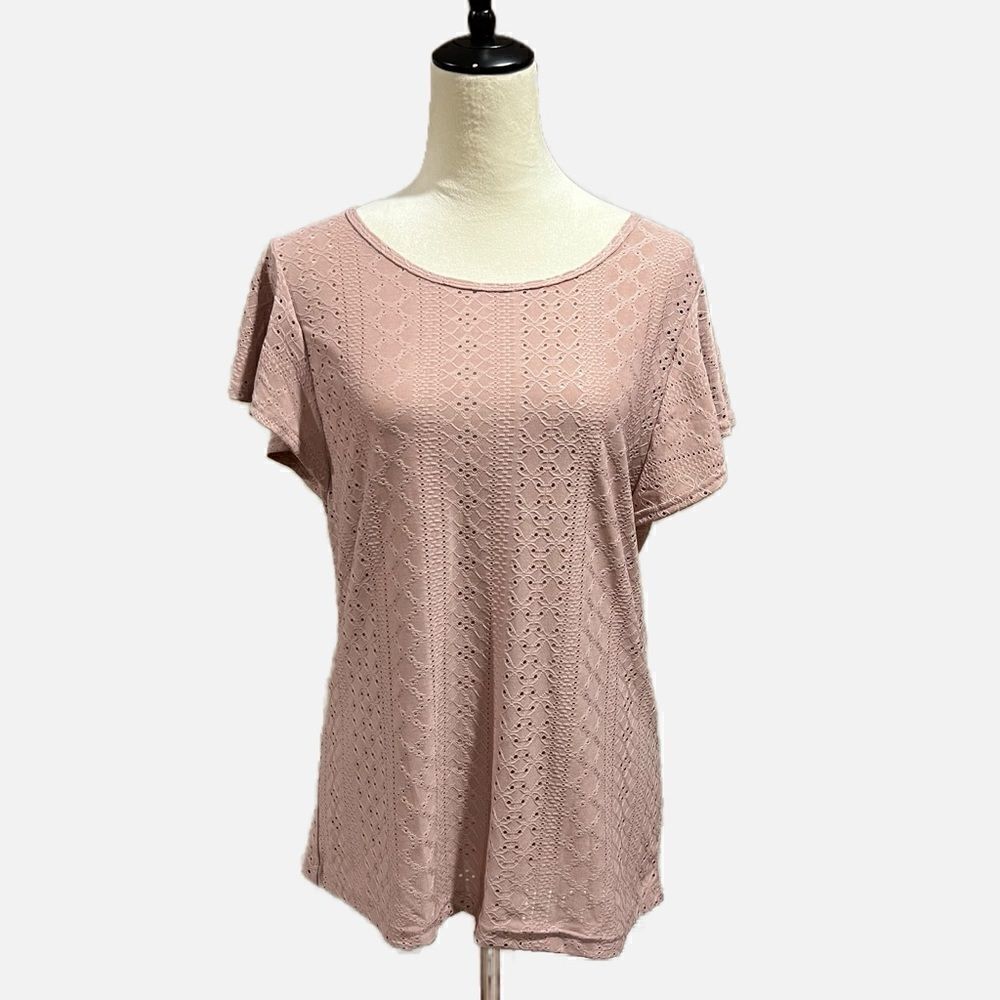 NWT eyelet top with ruffle sleeves, light pink